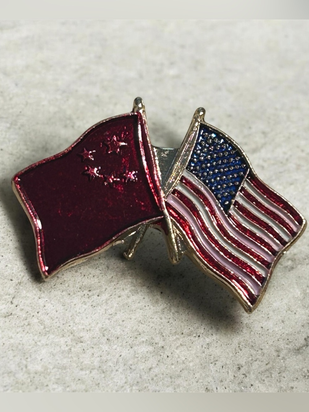 Vintage USA China Crossed Flag Lapel Pin American Chinese Friendship Enamel Gold